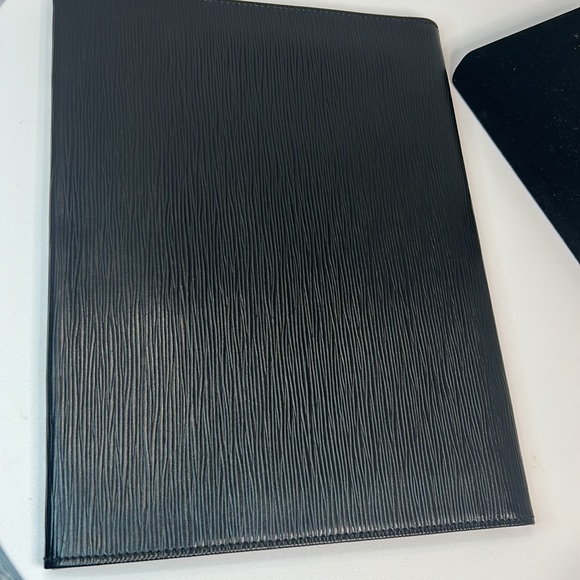 Louis Vuitton, Clutch bag Jena Black Epi - Picture 13 of 17